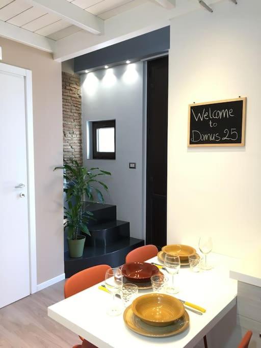 Domus 25 Villa คาตาเนีย ภายนอก รูปภาพ