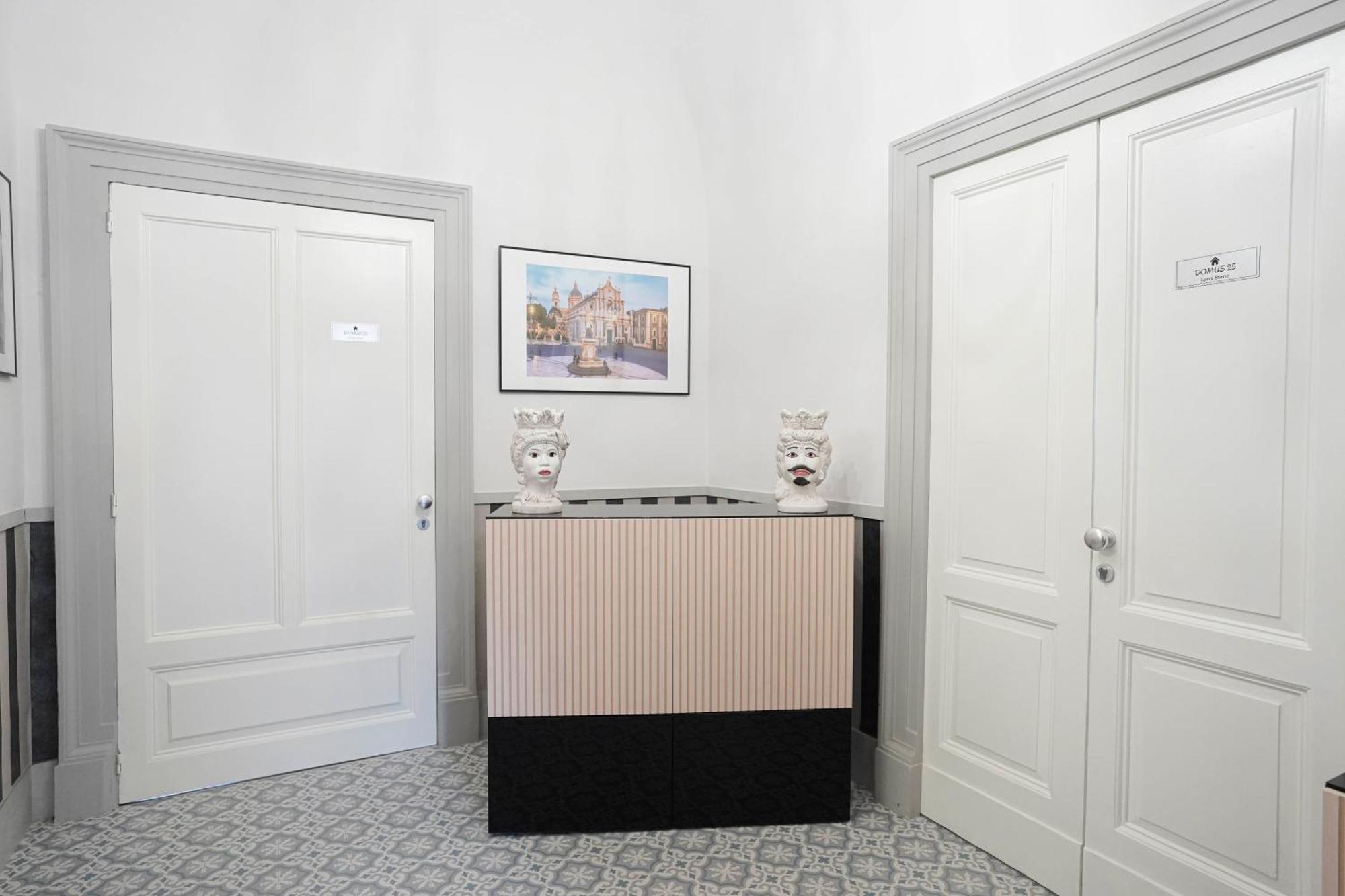 Domus 25 Villa คาตาเนีย ภายนอก รูปภาพ